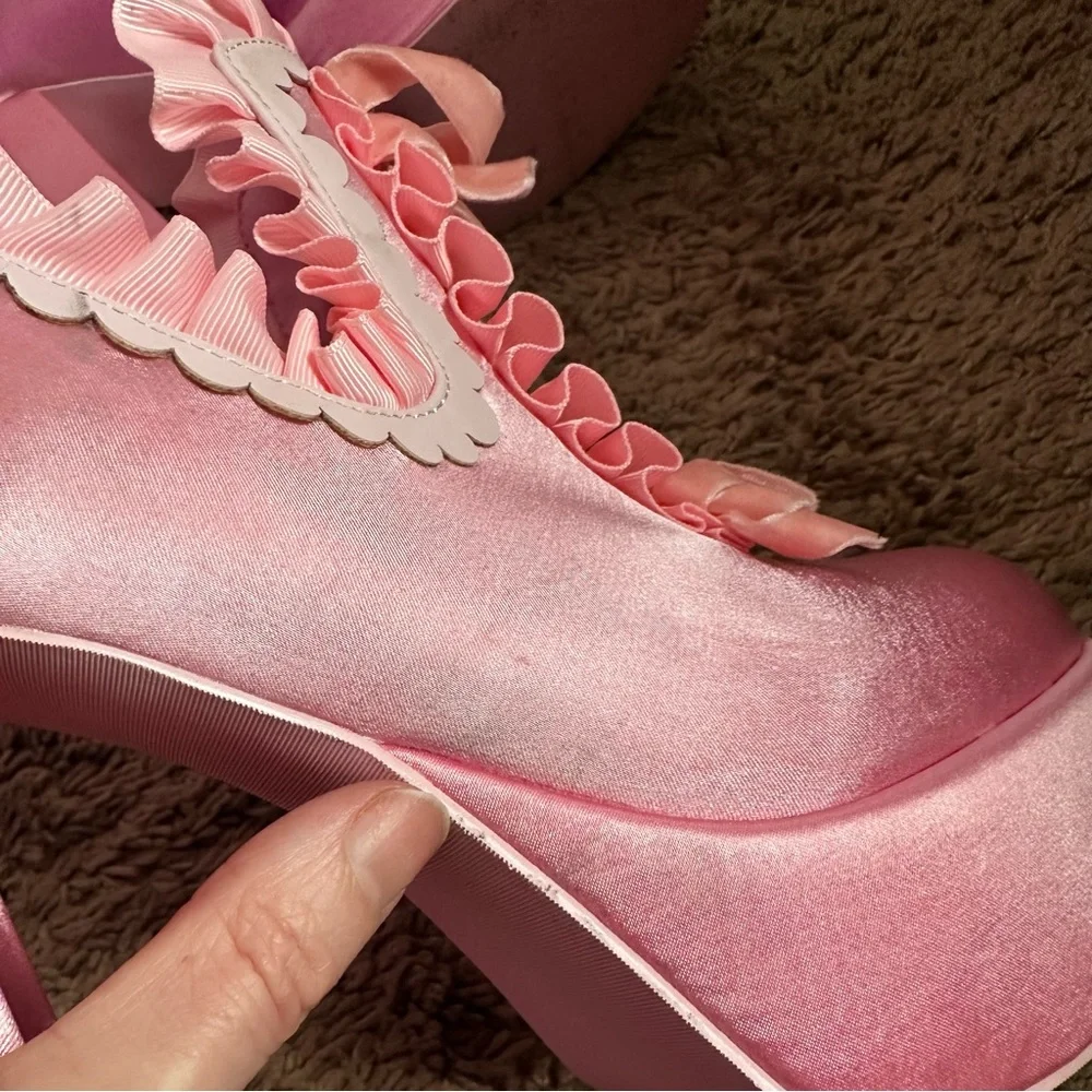 Trickz N Treatz Dolls Kill Pink Ruffle Shoes BISOU BABY Platform Heels 9 Marie - Picture 16 of 16